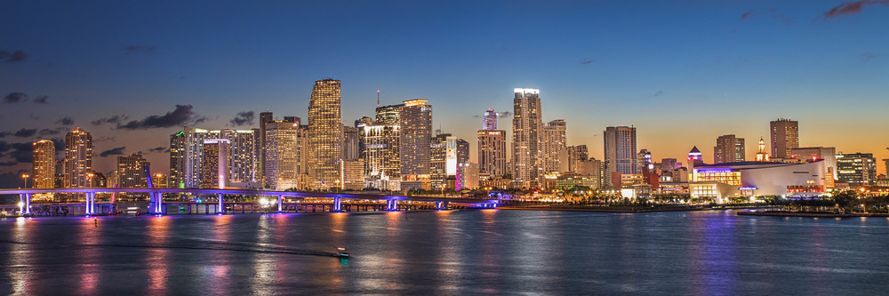 Downtown Miami Skyline  Photography Art | lawrencemansell