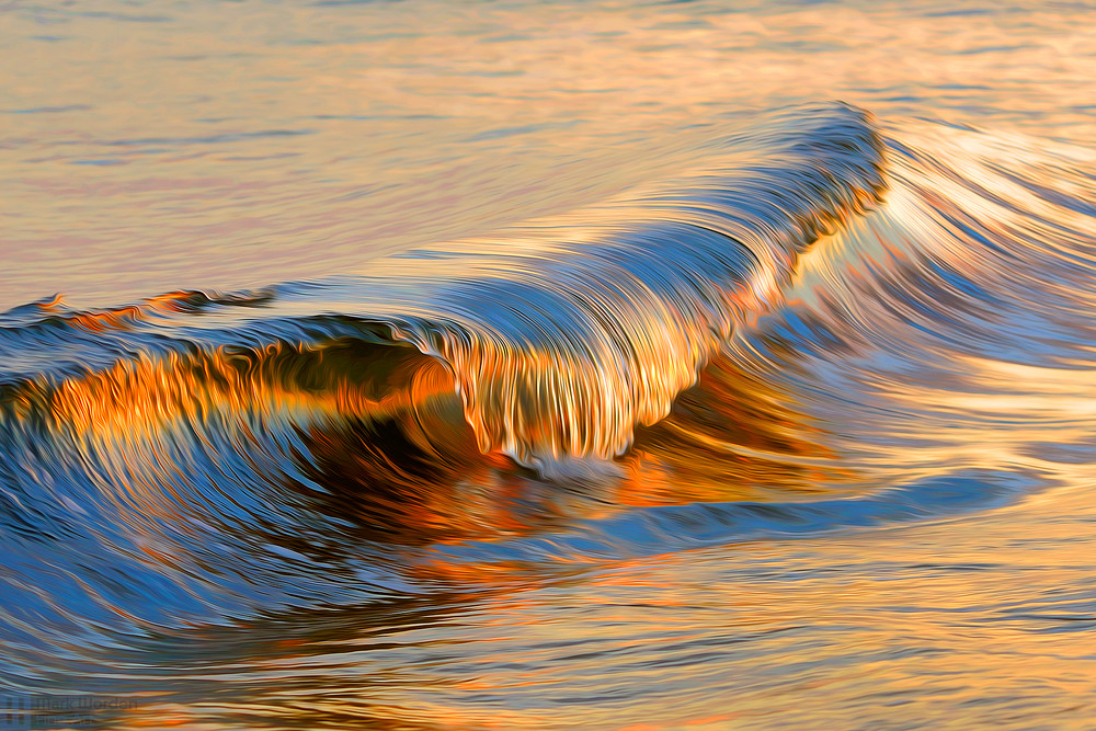 Pastel Ocean Wave with Golden Beautiful Light and Motion