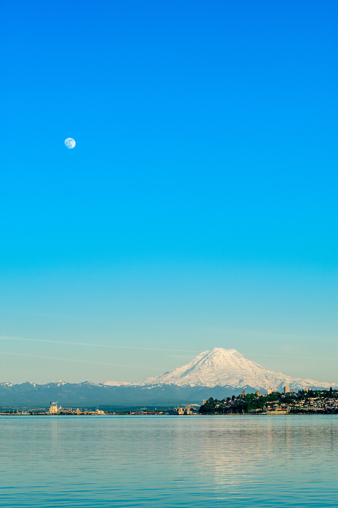 Moonrise Over Mt Rainier, Tacoma, Washington, 2014