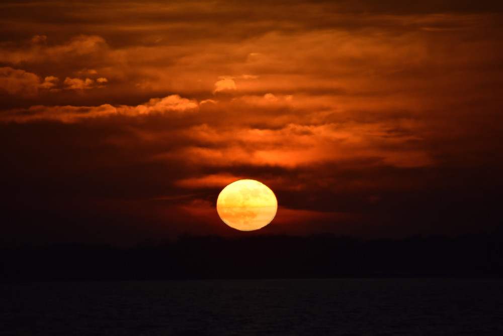 Full "Cold" Moonrise