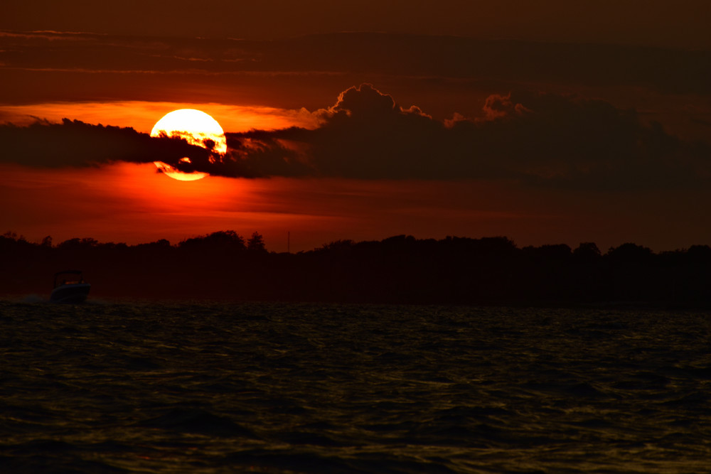 Stark Set, Brilliant, sunset, storm-clouds, red, gold, black