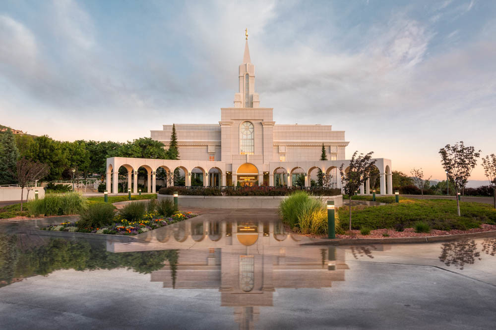 Bountiful Utah Temple - Covenant Path