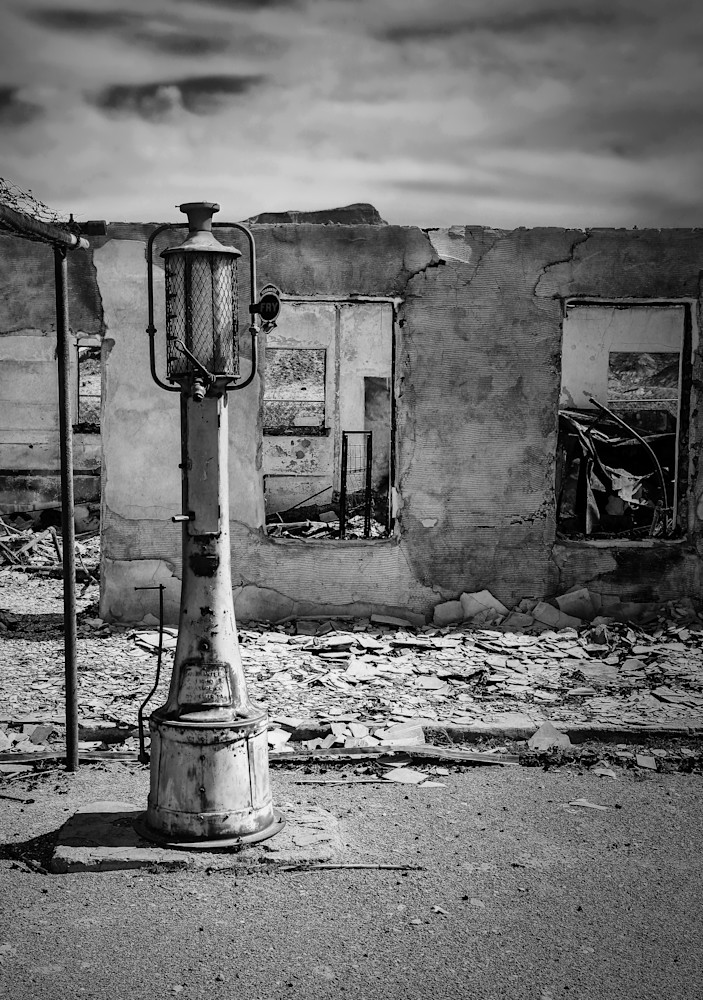 Abandoned Gas Pump In Big Bend Photography Art | Lance Haynes
