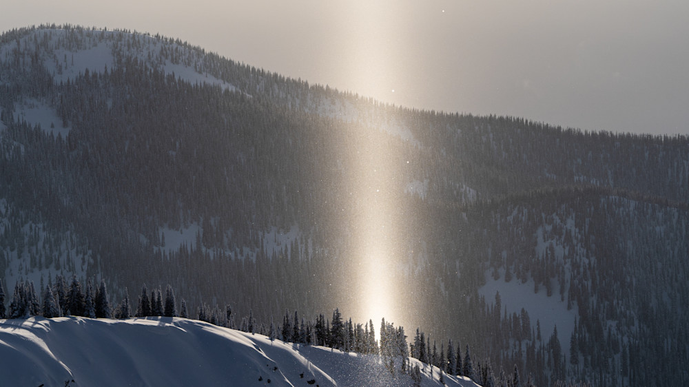 Tom Weager Photography - Light Pillar in the mountains