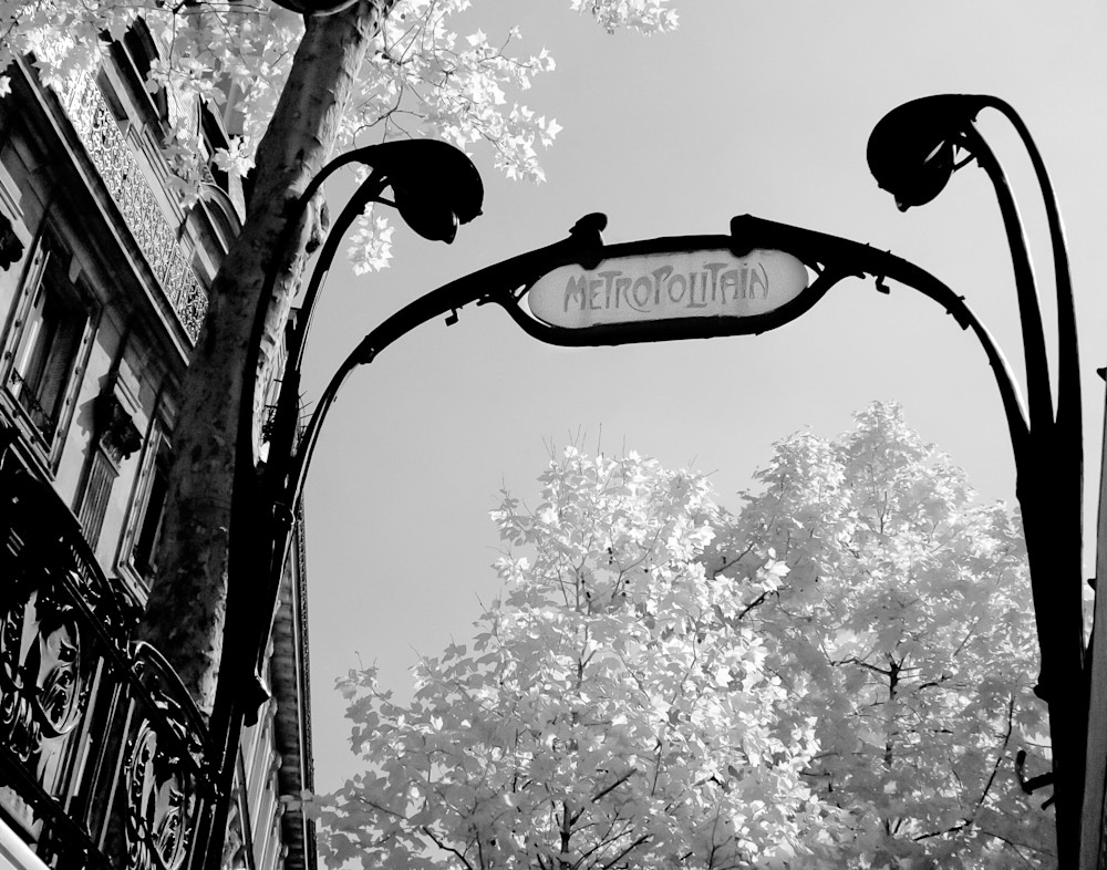 Paris Metro Photography Art | World in Black and White