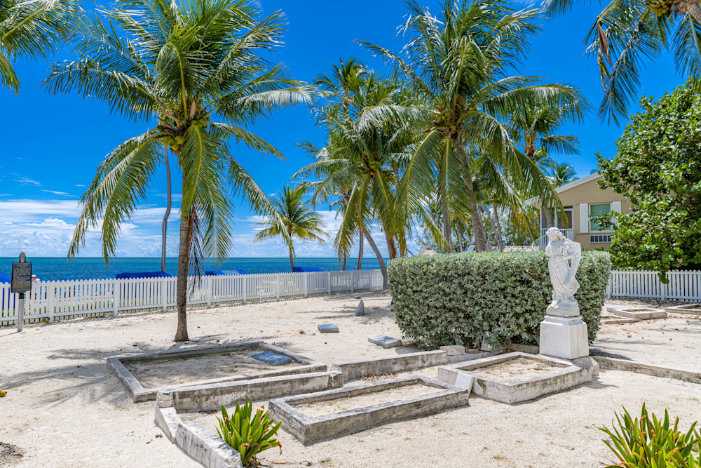 The Graveyard On The Beach Photography Art | kramkranphoto