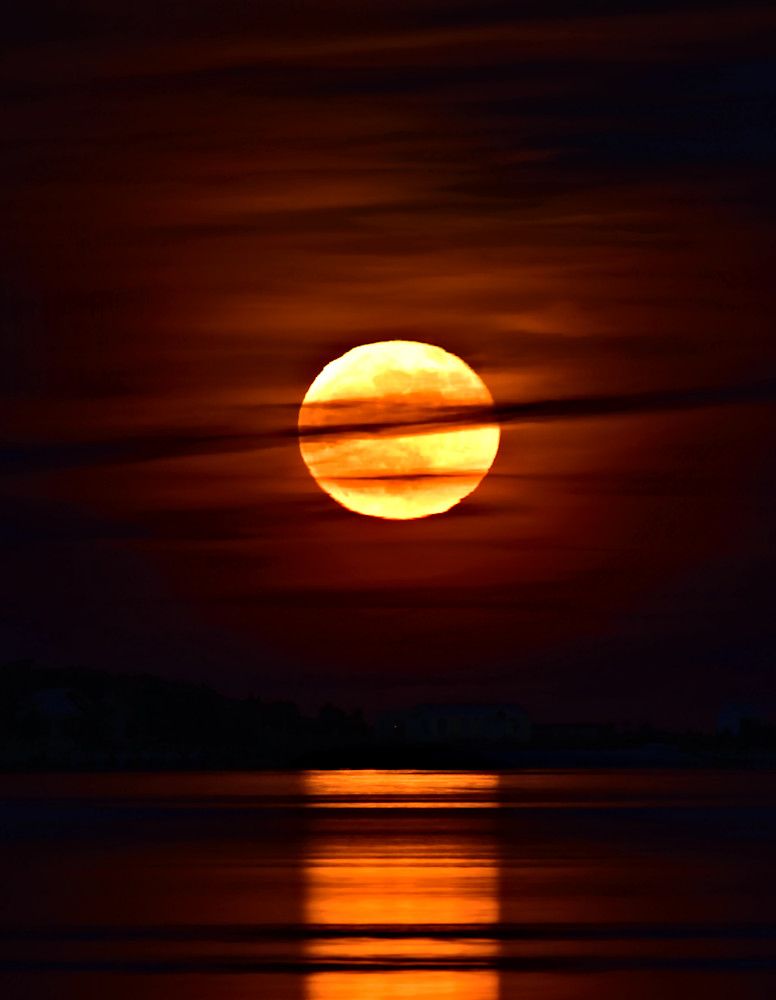Linear Moonrise Photography Art | Set2Rize Images