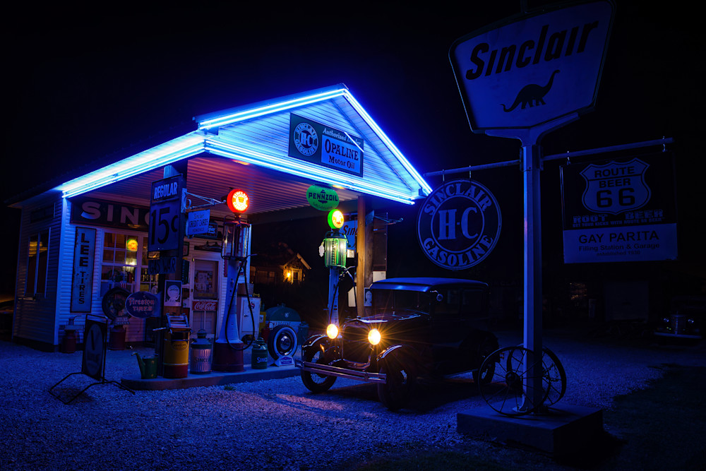 Night Time at The Gay Parita Sinclair Gas Station