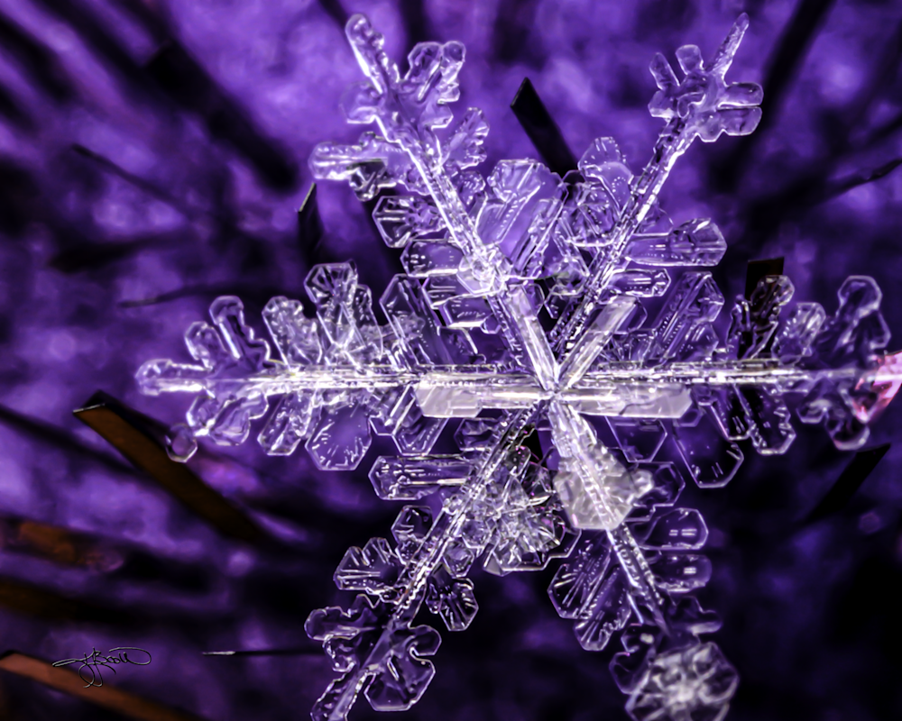 Snowflake On Purple Sparkle Ball