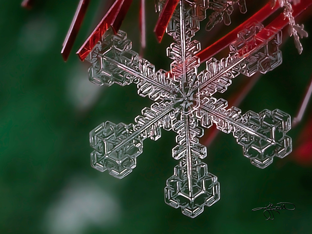 Christmas Snowflake Stellar Dendrite On Red Sparkle Ball