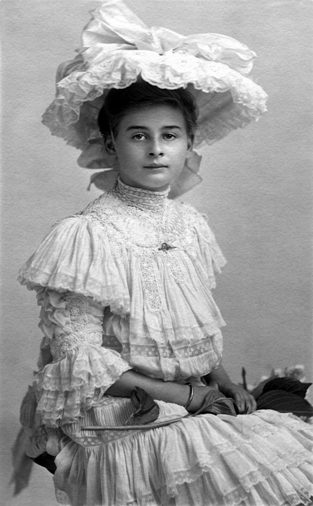 Edwardian Girl and Hat