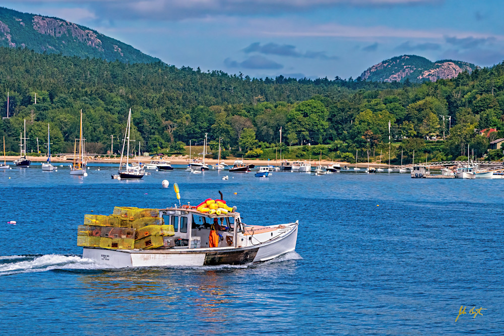 Lobster Boat Returning To Seal Harbor Photography Art | johnkennington