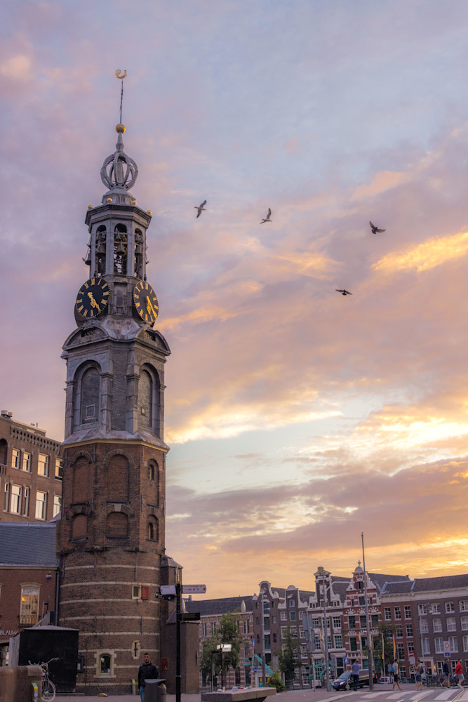 Dawn at Amsterdam’s old town | Landscape Photography | Tim Truby