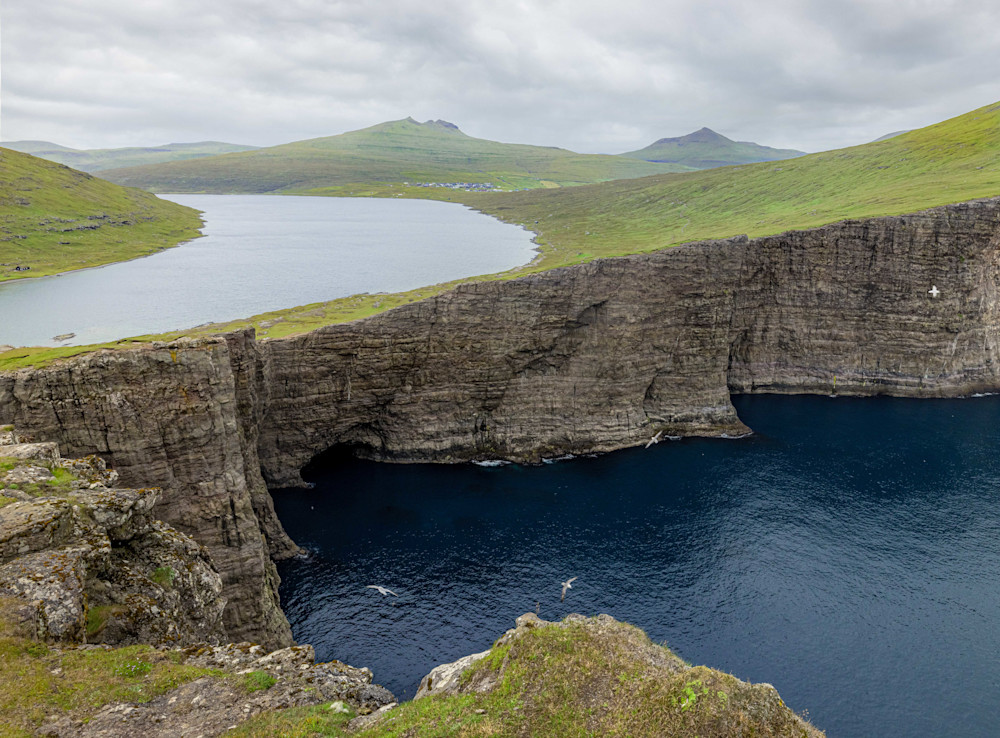 Leitisvatn Sorvagsvatn Cliffs, Faroe Islands | Landscape Photography | Tim Truby