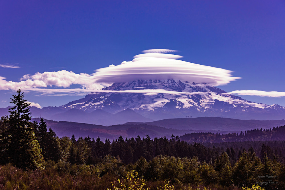 Lenticular Cloud Show On Mt.Rainier Photography Art | johnnelson