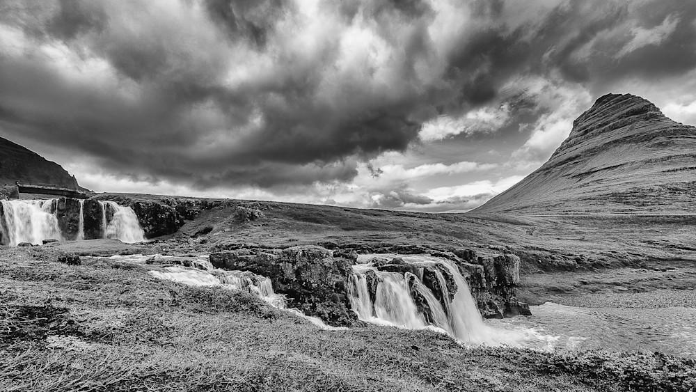 Kirkjufell Mountain Iceland  Photography Art | Greg Wyatt Photography