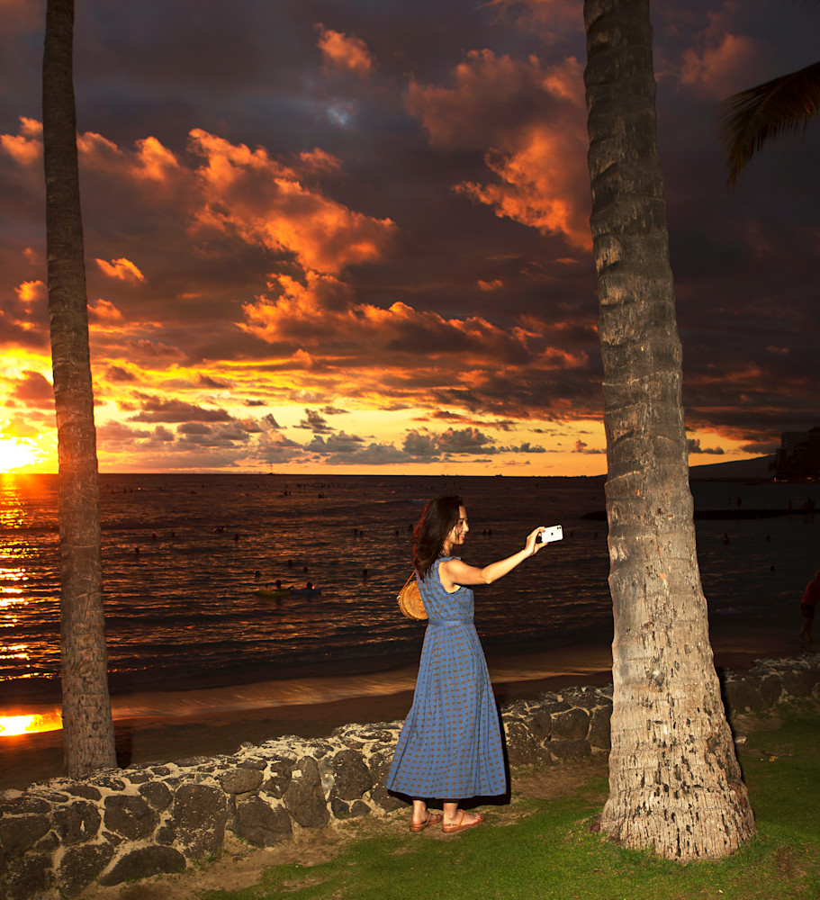 Sundown Selfie: Modern Leisure At Waikiki Photography Art | Philipson Foundation