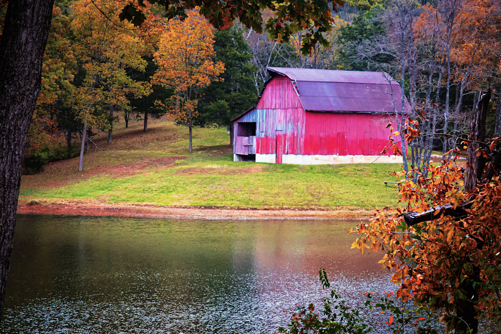 Barn In Autumn Photography Art | Images by Robert Barr