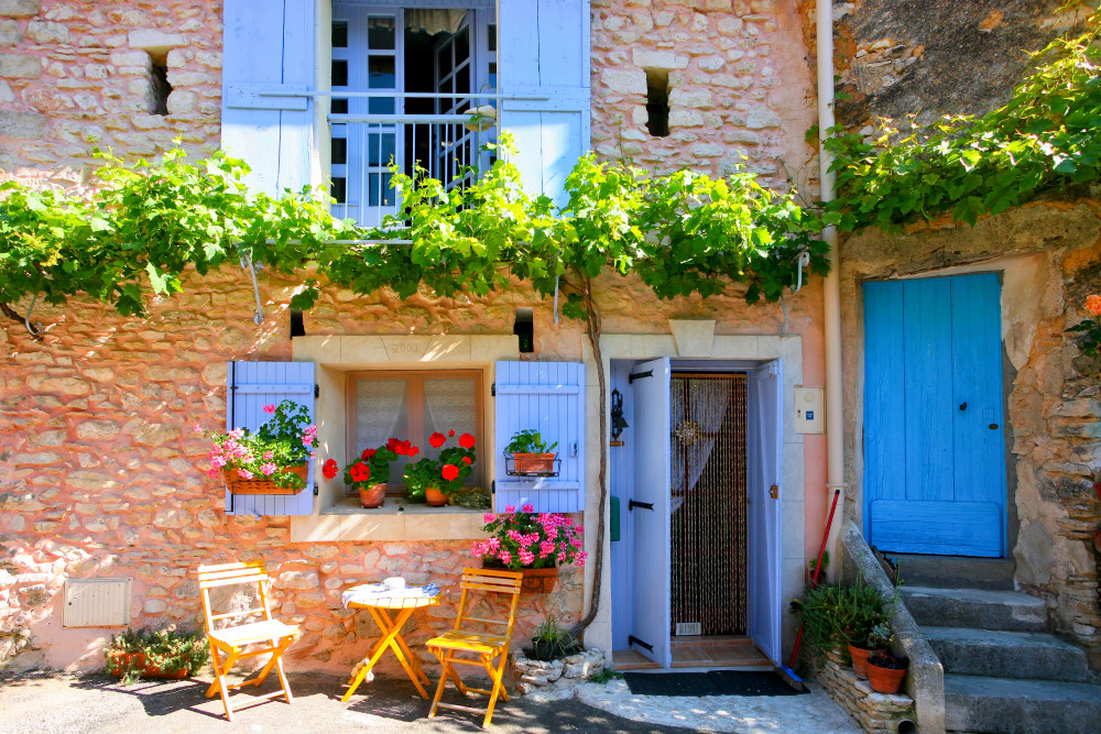 Provence village house in Les Grands Clements