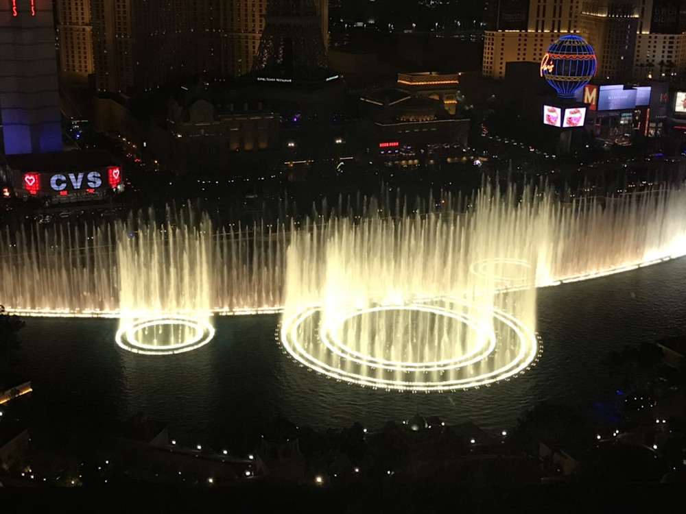 Bellagio Fountains 5 Resz Art | Art By Vasanti 