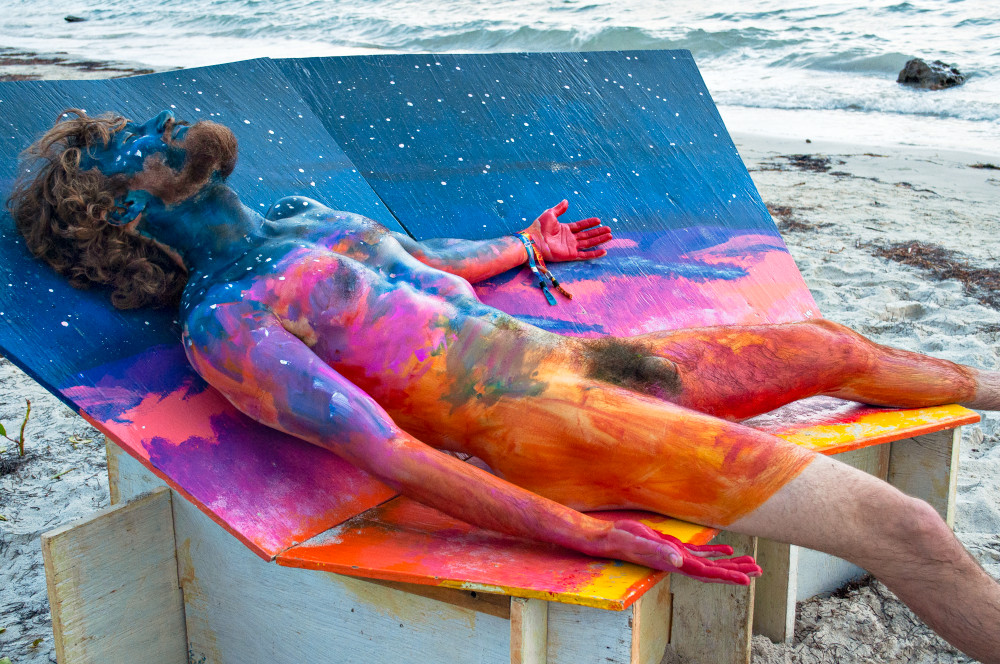 Bodypaintography: 'sunset Bench.' 2022, Florida Art | BODYPAINTOGRAPHY