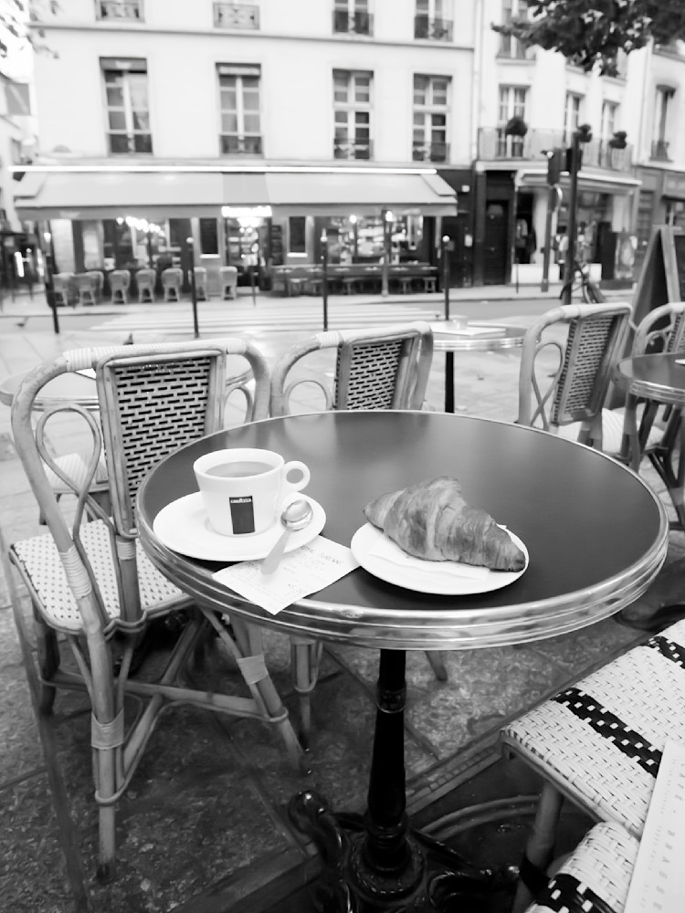 Paris Early Morning Breakfast in Rue de Turenne