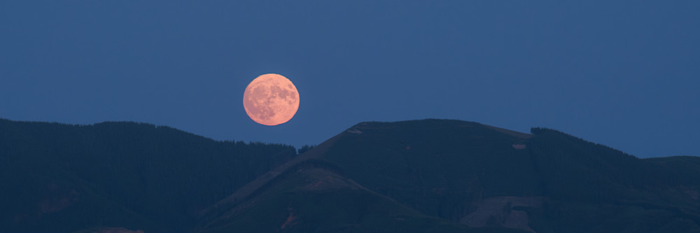 Sturgeon Super Moon, Walville Peak, Washington, 2023