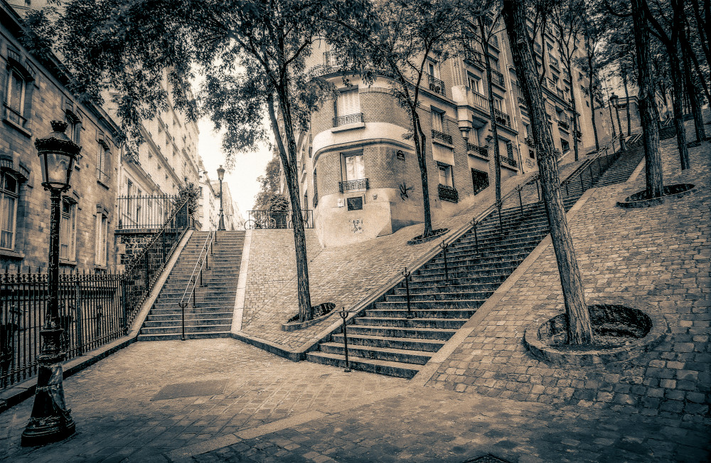 Montmartre Rue Foyatier Sepia Photography Art | Europa Photogenica     Barbara van Zanten
