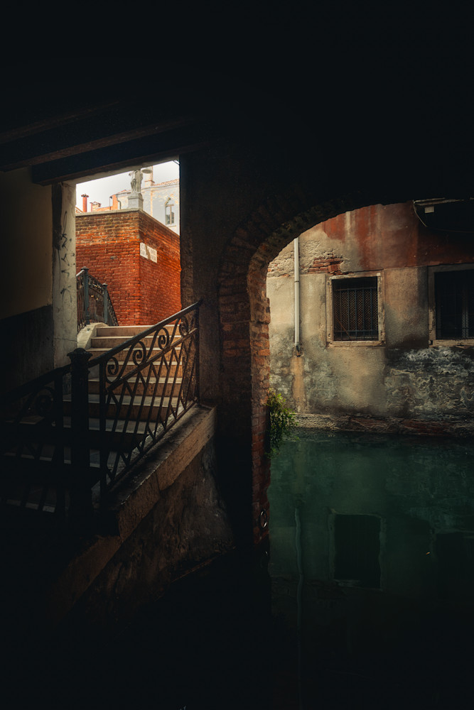 A Charming Alley In Venice Photography Art | Raj Bose Photography