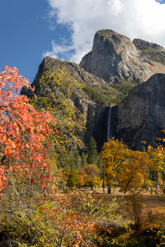 Yosemite - Bridal Veil Falls in Fall