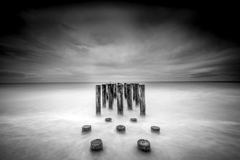 NAPLES PILINGS 6 BW