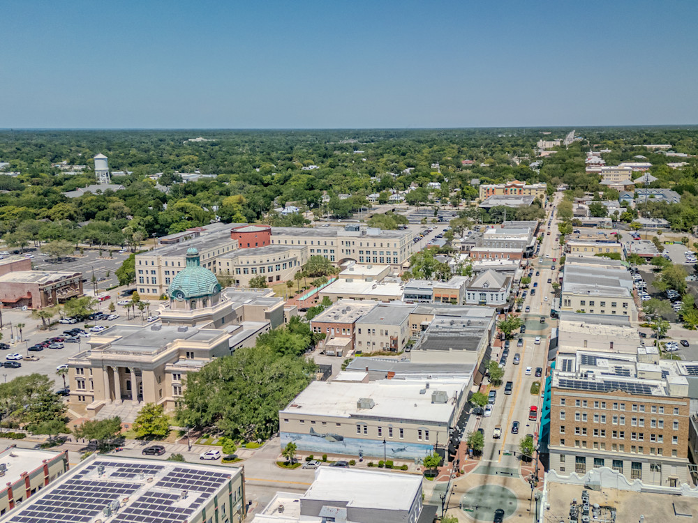 De Land Main Street 4 20 2024 0368 Photography Art | kramkranphoto