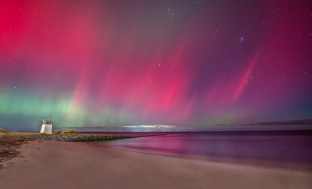 Inkwell Beach Northern Lights 2024 Art Michael Blanchard
