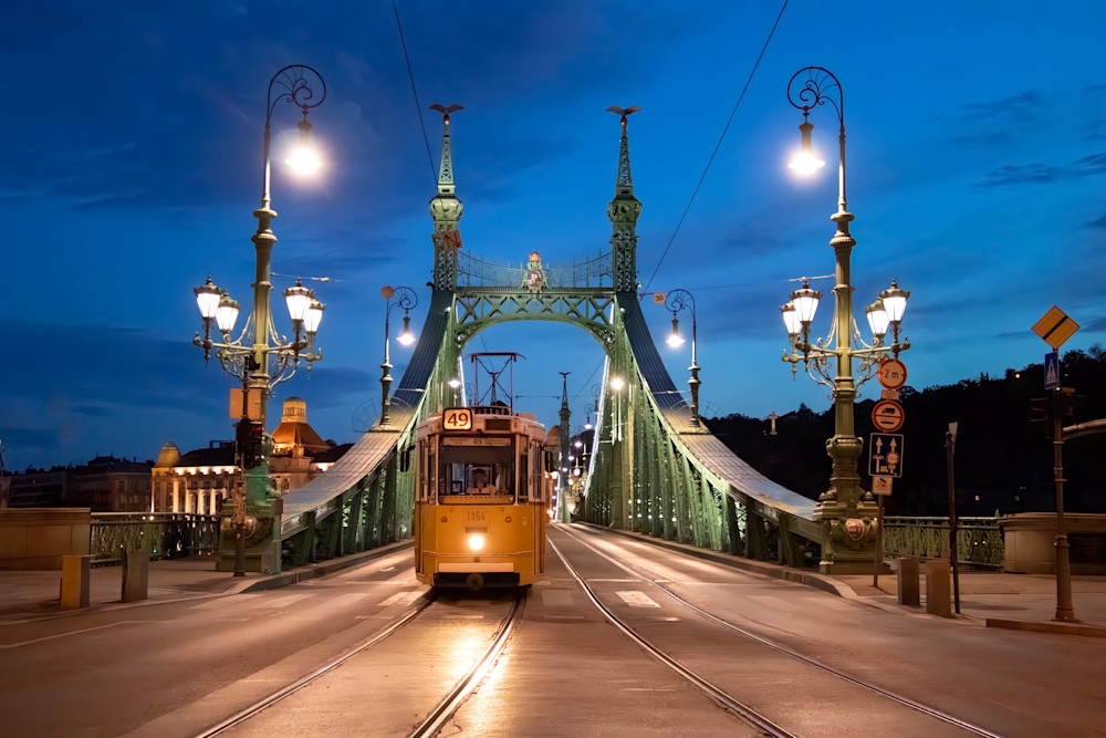 Night Lights on Liberty Bridge: Budapest’s Timeless Charm – European Travel Photography & Wall Art Décor