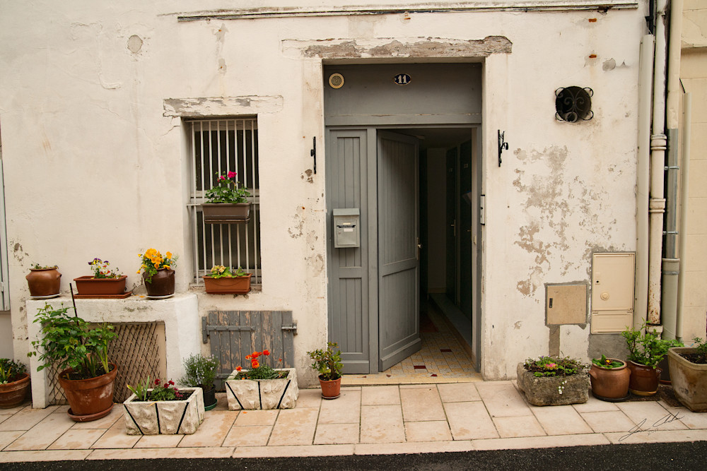 A Charming Façade with Stories Untold in Cadillac