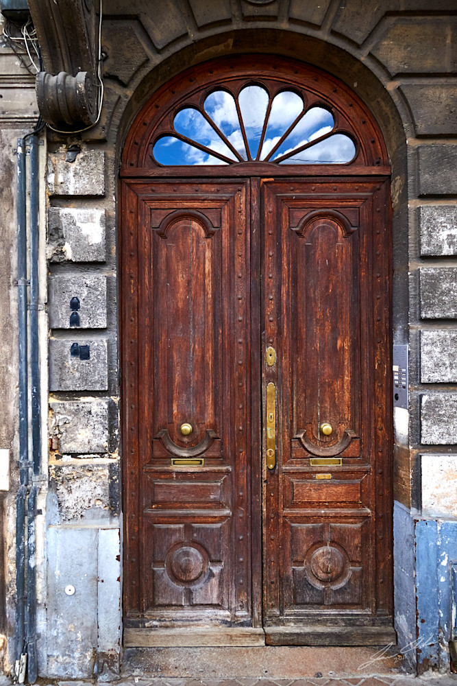Double Wood Doors in Bordeaux
