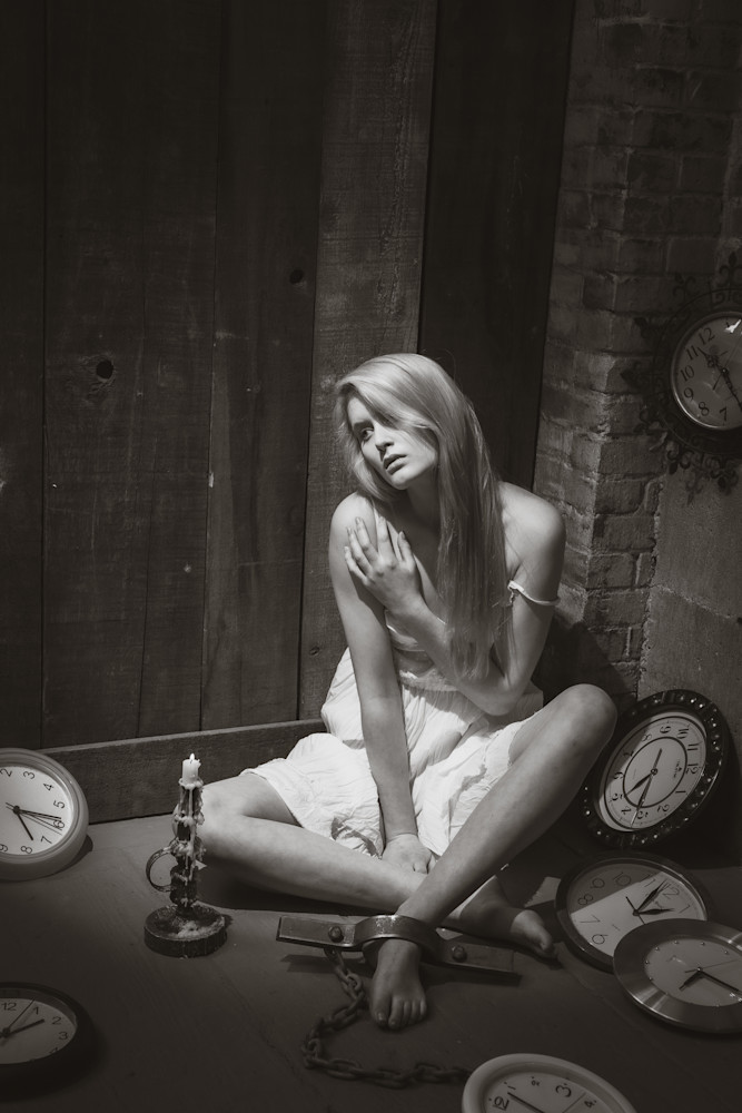 Time Bound – Conceptual Fine Art by Luis R.R. Siqueira