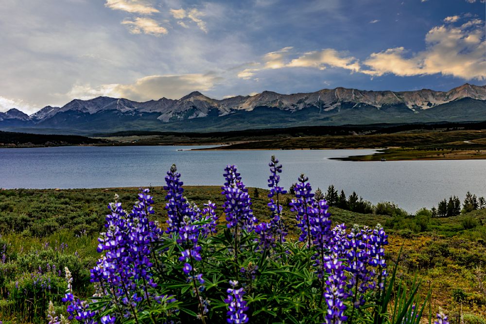 Mountain Serenity - Vibrant Colorado Landscape Photography
