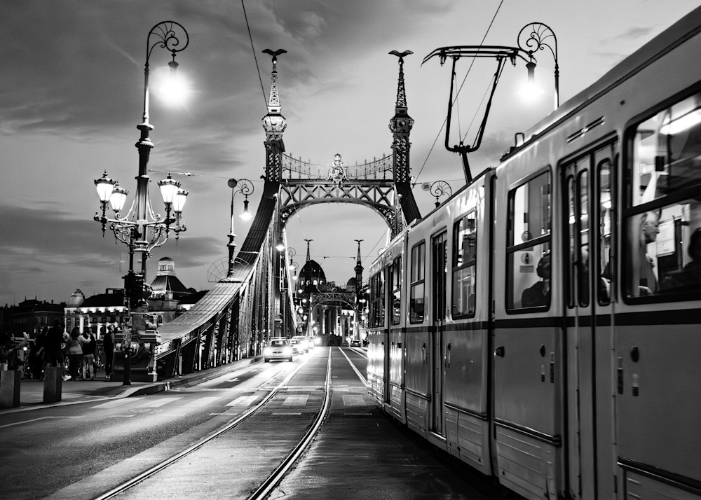 Timeless Motion on Liberty Bridge – Black and White Budapest Photography for Sale