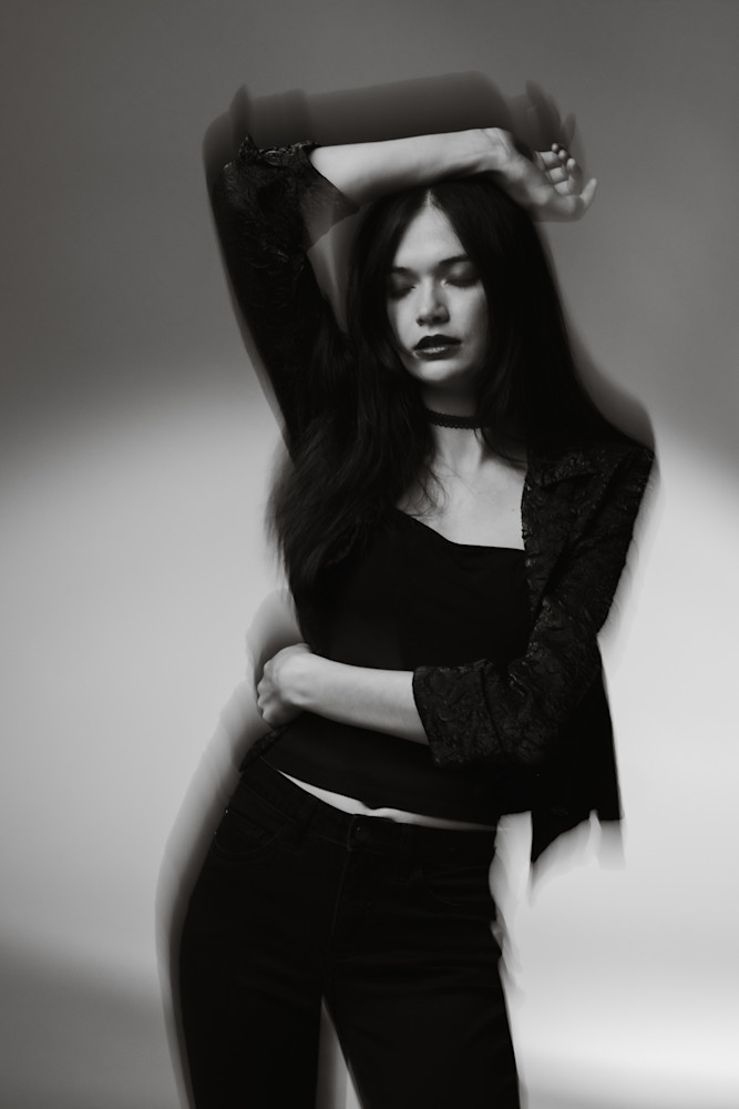 Studio Black Maddy 7377 5 S 2 Photography Art | Pixel R Photography