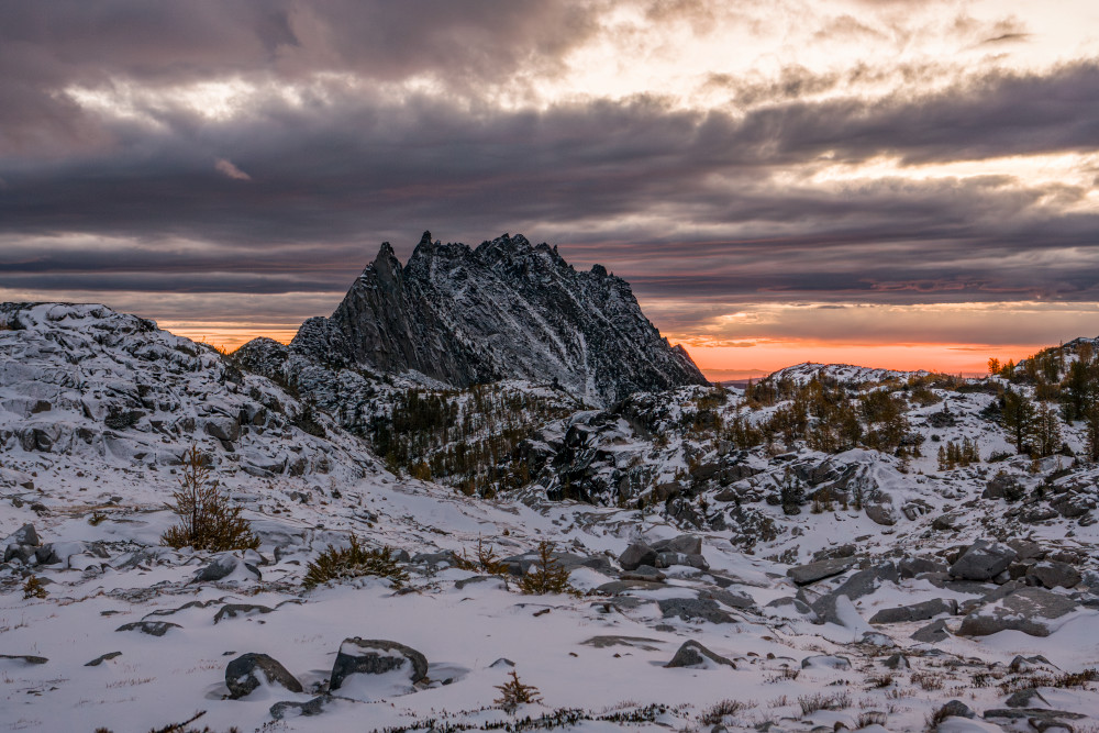 Sunrise over Prusik Peak, Enchantment Lakes Wilderness Area, Washington Cascades, USA.