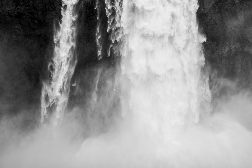 Snoqualmie Falls up in the foothills of the Cascade Mountains. It can be a trickle or a torrent this was somewhere in between. It is a beautiful Falls.
