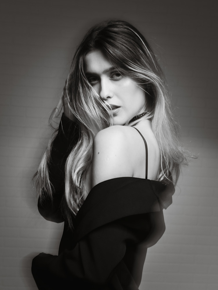 Between Glances Photography Art | Pixel R Photography