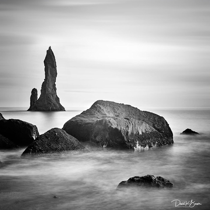Iceland-beach-stack_ysmzys_tj7lrm