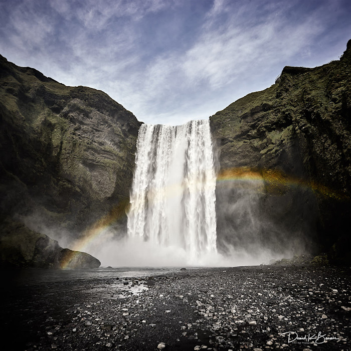 Skogafoss-waterfall-iceland_xyxuiq_ket2j5