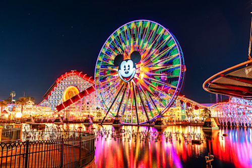 Pixar pier and mickey mouse at california adventure kqxhja