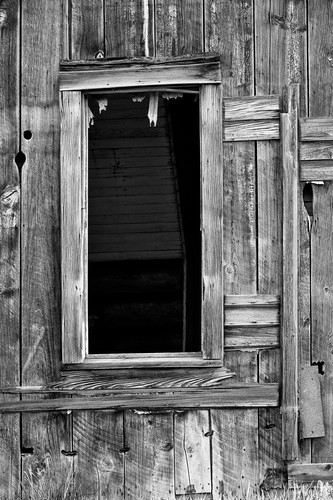 Window of abandoned house douglas county wa may 2013 eut3wa