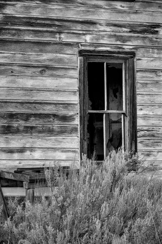 Window of an abandoned house alstown washington may 2013 lkgruj