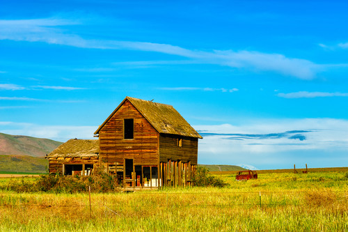 Rustic abandoned farmhouse yakima county washington k6tkkf