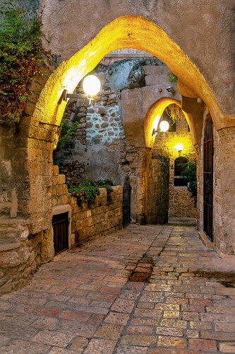 Old jaffa street with arches and lights israel uin6wc
